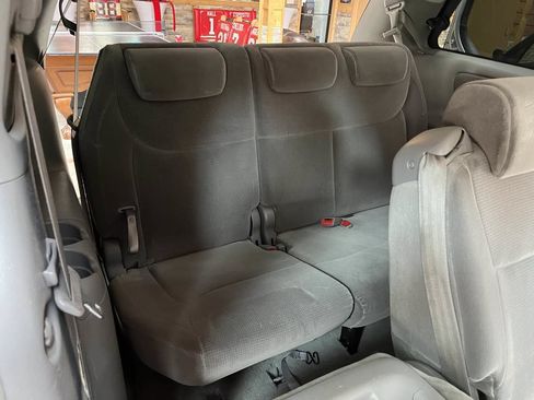 Used 2004 Toyota Sienna LE FWD image 25