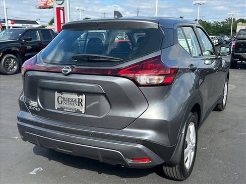 Used 2025 Nissan Kicks Play S FWD image 3