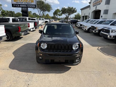 Used 2016 Jeep Renegade Latitude AWD/4WD image 38