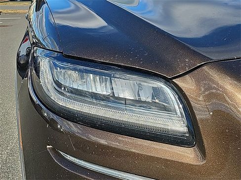 Used 2019 Lincoln Nautilus Reserve w/ Drivers Assistance Package image 9