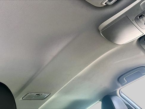 Used 2024 Toyota Camry SE FWD image 14
