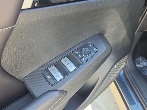 Used 2025 Mitsubishi Outlander SE FWD image 19