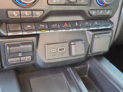 Used 2021 Chevrolet Silverado 1500 High Country w/ Technology Package image 28