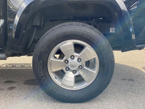 Used 2019 Toyota Tacoma TRD Sport image 13