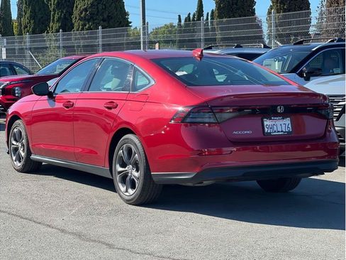 Used 2023 Honda Accord EX image 4