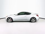 Used 2015 Hyundai Genesis 3.8 image 4