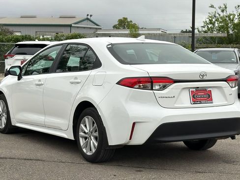 Certified 2025 Toyota Corolla LE w/ LE Premium Package FWD image 9