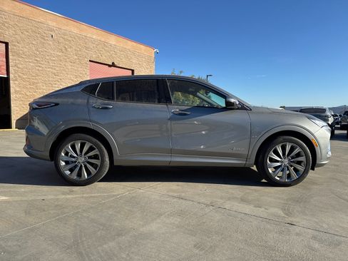 New 2026 Buick Envista Avenir image 7