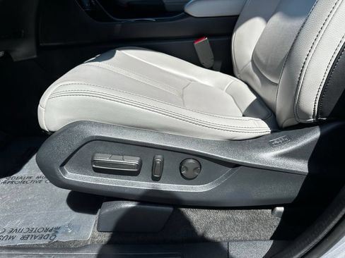 Used 2023 Honda Pilot Touring image 21
