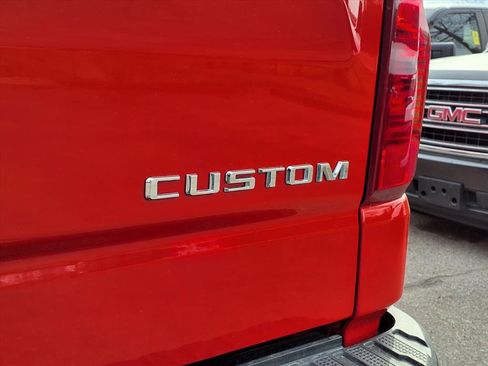 Used 2023 Chevrolet Silverado 1500 Custom Trail Boss w/ LPO, Dark Essentials Package image 10