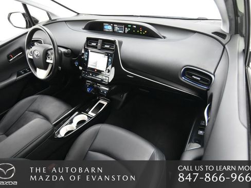 Used 2016 Toyota Prius Four Touring w/ Premium Convenience Package image 28