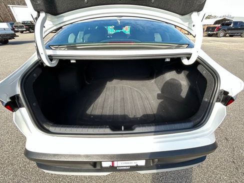 Used 2025 Kia K4 EX image 9