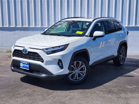 Used 2022 Toyota RAV4 XLE Premium AWD/4WD image 1