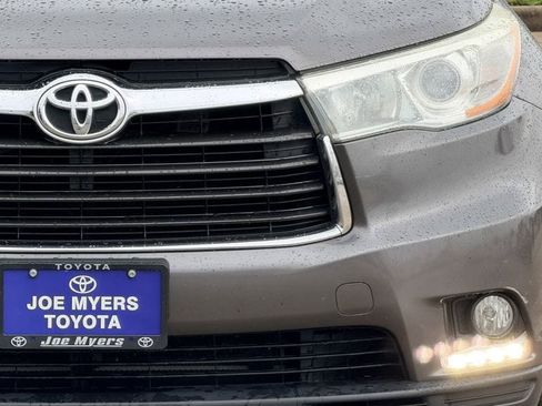 Used 2016 Toyota Highlander Limited FWD image 5