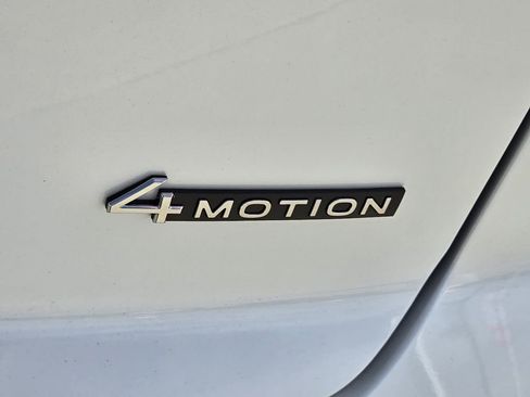 Used 2024 Volkswagen Atlas Cross Sport SEL R-Line image 13