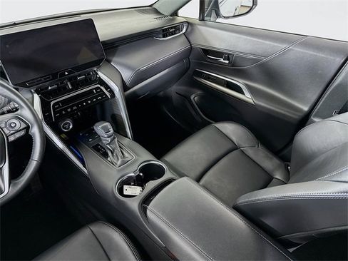 Used 2024 Toyota Venza Nightshade image 28
