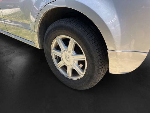 Used 2004 Cadillac SRX w/ Preferred Equipment Group AWD/4WD image 10