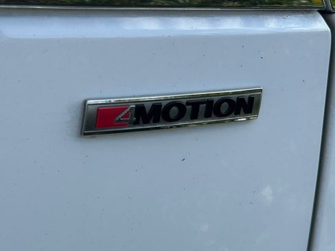 Used 2022 Volkswagen Atlas SEL Premium image 10