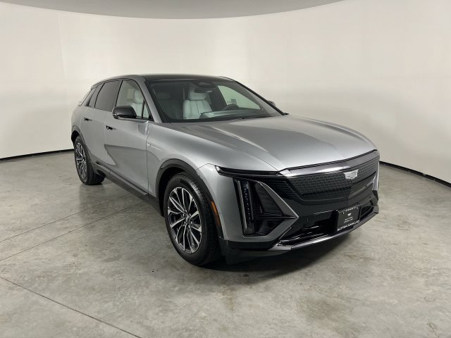 Used 2026 Cadillac Lyriq Sport AWD/4WD image 2