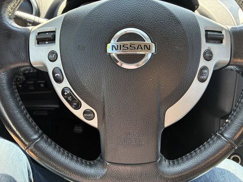Used 2013 Nissan Rogue SL AWD/4WD image 6