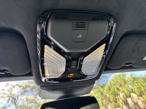 New 2026 BMW X6 xDrive40i w/ Executive Package image 29