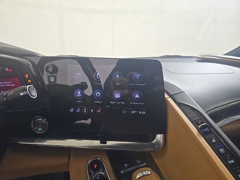 Used 2021 Chevrolet Corvette Stingray Premium Conv w/ Z51 Performance Package image 7