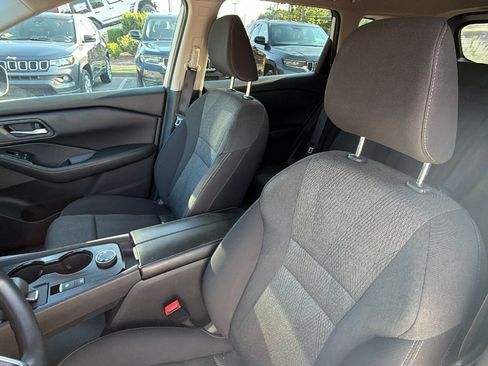 Used 2024 Nissan Rogue SV AWD/4WD image 17