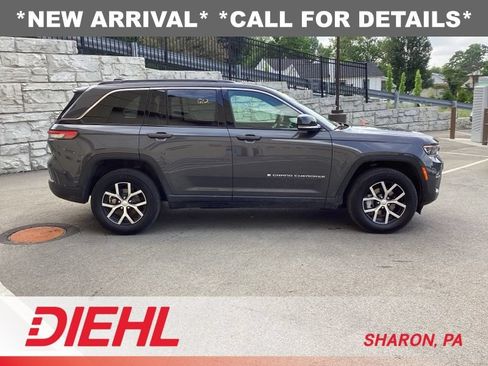 Used 2024 Jeep Grand Cherokee Limited w/ Trailer Tow Package AWD/4WD image 8