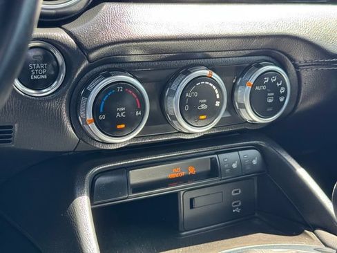 Used 2024 MAZDA MX-5 Miata Grand Touring RWD image 16