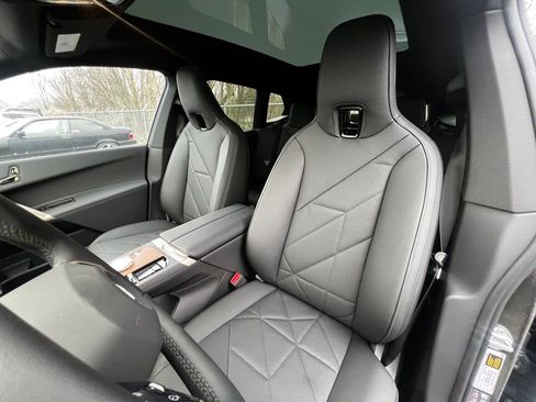 Used 2025 BMW iX xDrive50 image 11