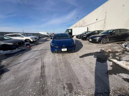 Used 2025 Toyota Prius LE image 16