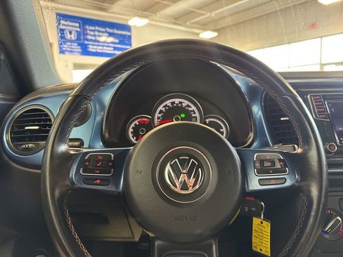 Used 2017 Volkswagen Beetle 1.8T S FWD image 19