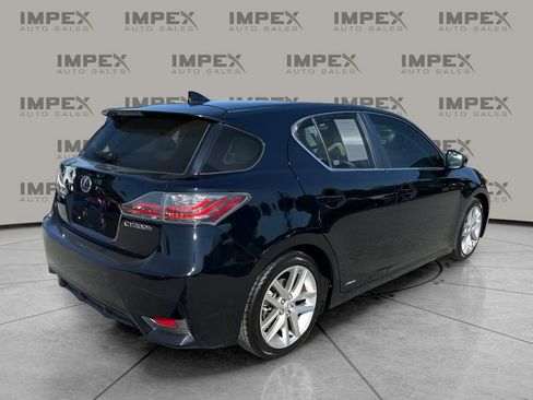 Used 2015 Lexus CT 200h w/ Navigation Package FWD image 5