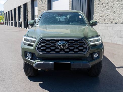 Used 2022 Toyota Tacoma TRD Off-Road AWD/4WD image 2