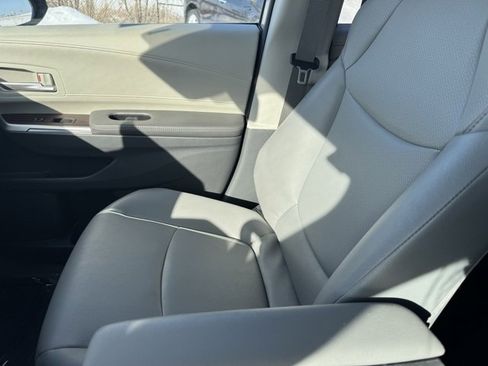 Certified 2024 Toyota Sienna XLE image 26