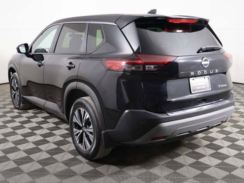 Used 2023 Nissan Rogue SV image 6