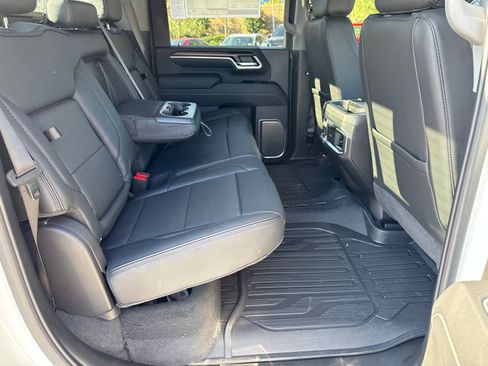 New 2026 GMC Sierra 2500 Denali w/ Denali Reserve Package image 18