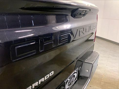 Used 2023 Chevrolet Silverado 1500 LT AWD/4WD image 29