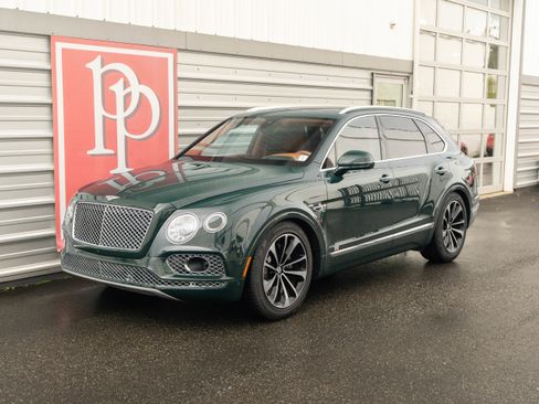 Used 2017 Bentley Bentayga image 48