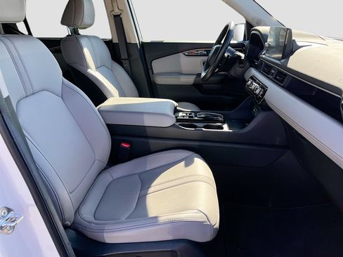 Used 2025 Honda Pilot EX-L image 28