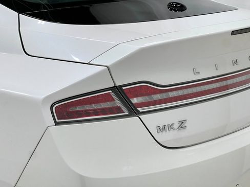 Used 2018 Lincoln MKZ Reserve w/ Climate Package FWD image 37