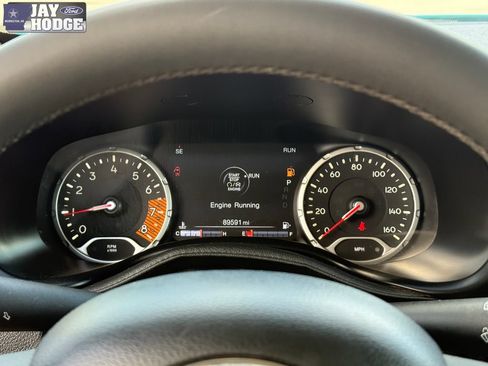 Used 2021 Jeep Renegade Latitude AWD/4WD image 18