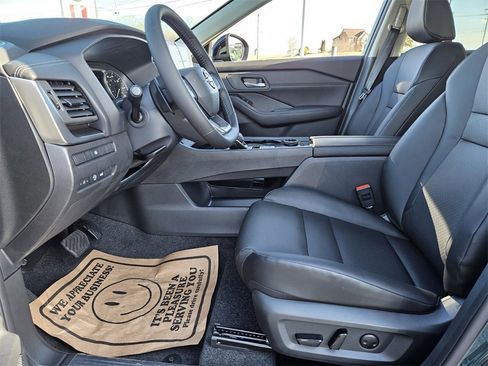 New 2026 Nissan Rogue SV image 4