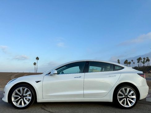 Used 2019 Tesla Model 3 Standard Range Plus RWD image 2