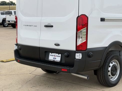 New 2025 Ford Transit 250 148 Medium Roof w/ Load Area Protection Package image 33