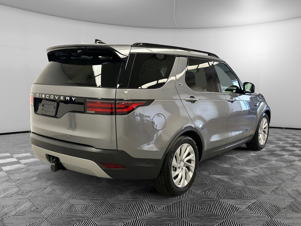 Used 2026 Land Rover Discovery S AWD/4WD image 5