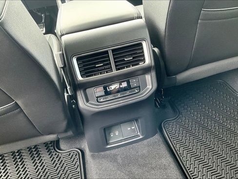 New 2026 Volkswagen Atlas SEL Premium R-Line AWD/4WD image 17