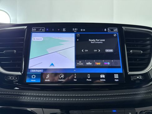 New 2026 Chrysler Pacifica Limited w/ S Appearance Package image 14