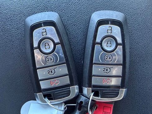 Used 2022 Ford Edge SEL w/ Convenience Package image 27