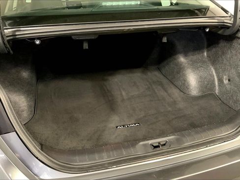 Used 2025 Nissan Altima 2.5 SV image 4